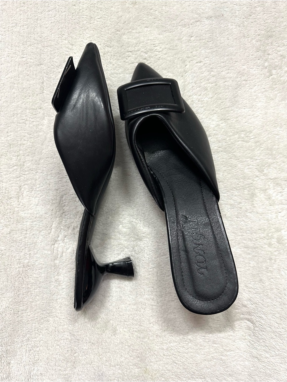 Yongli Women's Kitten Heel Sandals Size 6 Black Comfortable Excellent Condition